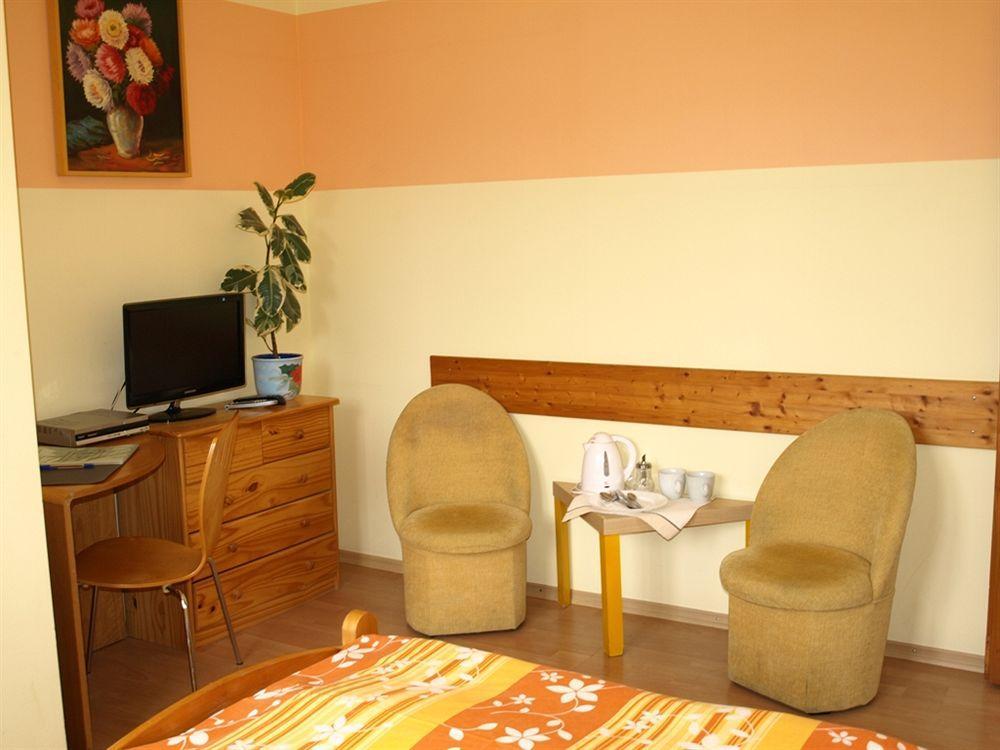 Penzion Fantazia Poprad - Self Check-In Exterior foto