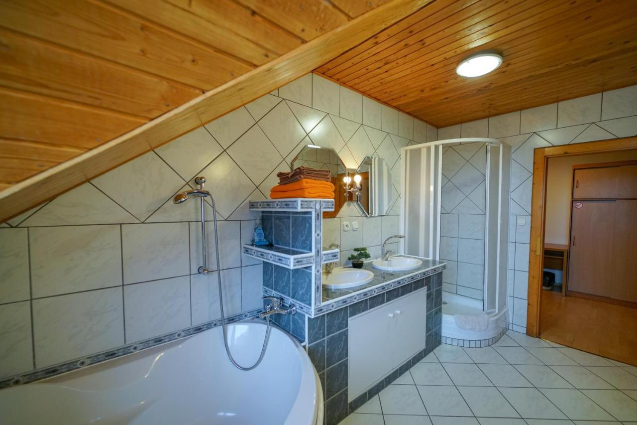Penzion Fantazia Poprad - Self Check-In Exterior foto