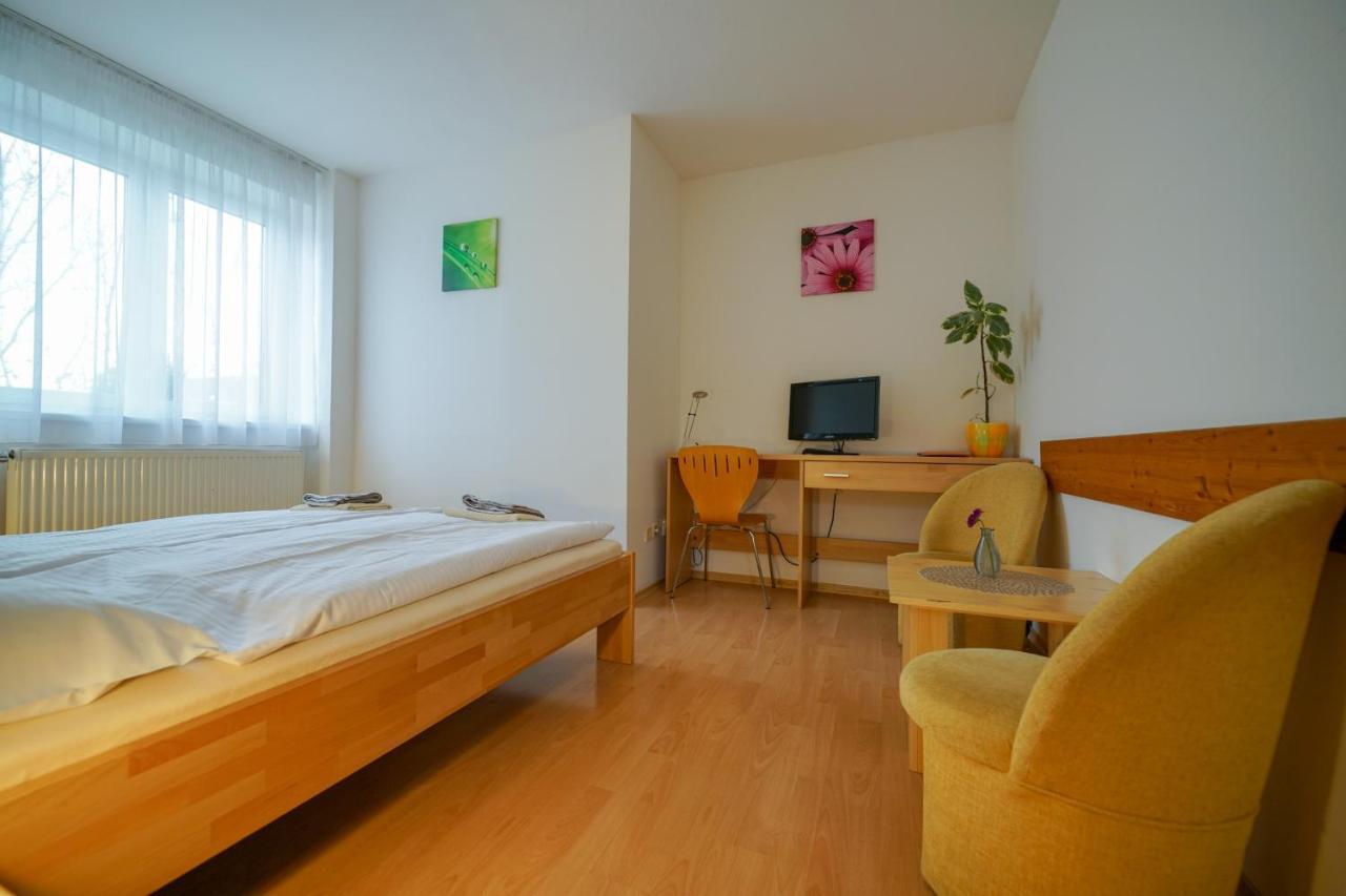 Penzion Fantazia Poprad - Self Check-In Exterior foto